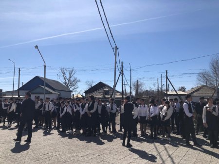 Экстемизм мен терроризмге қарсы эвакуациялау тәртібі түсіндіріліп дабыл белгісі берілді.