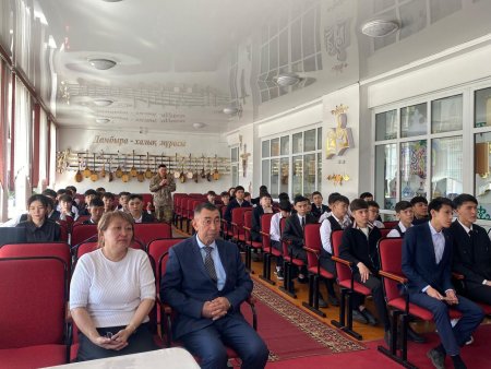 Сағадат Нұрмағамбетов атындағы Құрлық әскерлерінің Әскери институты өкілдерімен кездесу